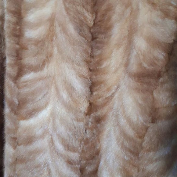 Vintage "Alexander" Long haired Mink Coat - Picture 3 of 6